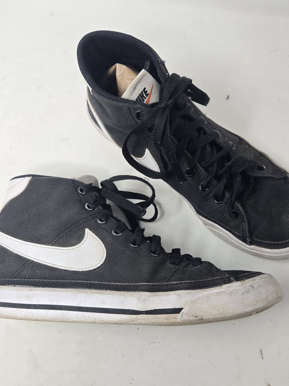 Nike Black High-Top Legacy Canvas Lace Up Sneakers Women's Size 8 DD0161-001